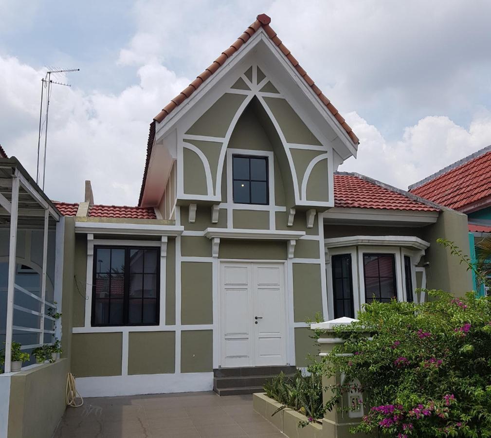 Danka@Tudor Residence Batam Exterior foto
